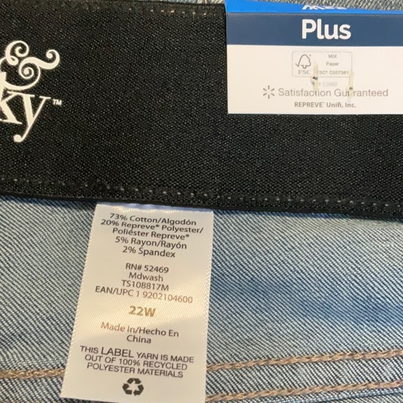 Terra & Sky Jeans - Picture 3 of 4